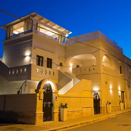 Antica Via Roma E Relax فندق مبيت وإفطار 4*